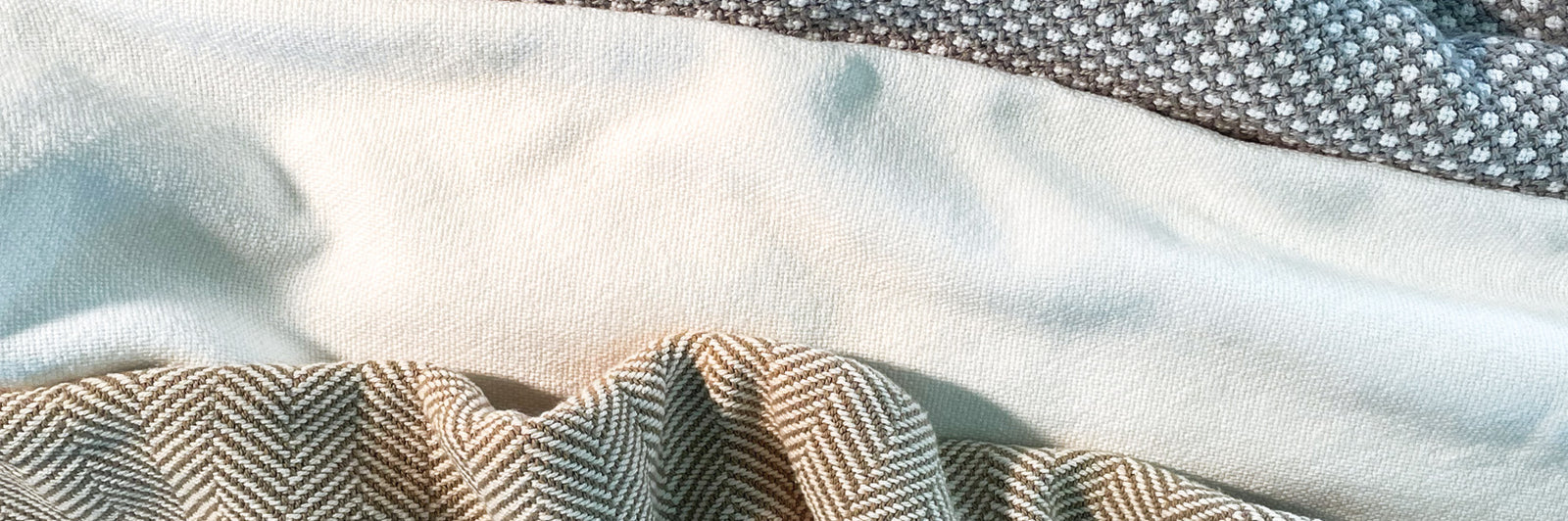 Cotton Blankets, Improve Your Sleep With the Cozy Comforts of Cotton Blankets, What Are The Benefits of Cotton Blankets.