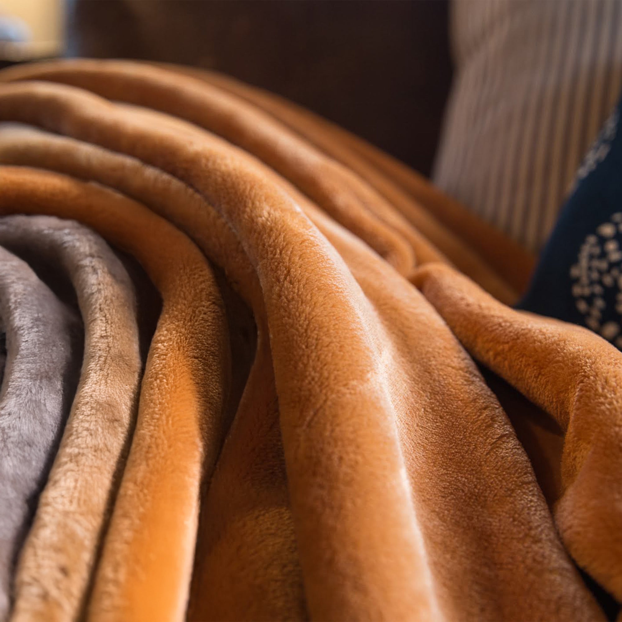  Softest & most Luxurious Luster Loft Fleece Throws