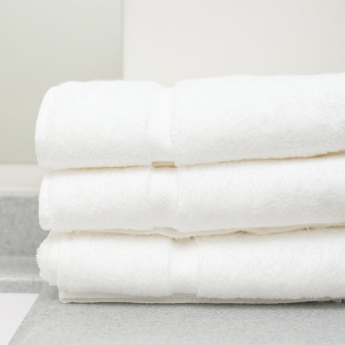 AMERICAN BLANKET COMPANY - 100% COTTON BATH TOWELS  - 100% cotton towels on a sink