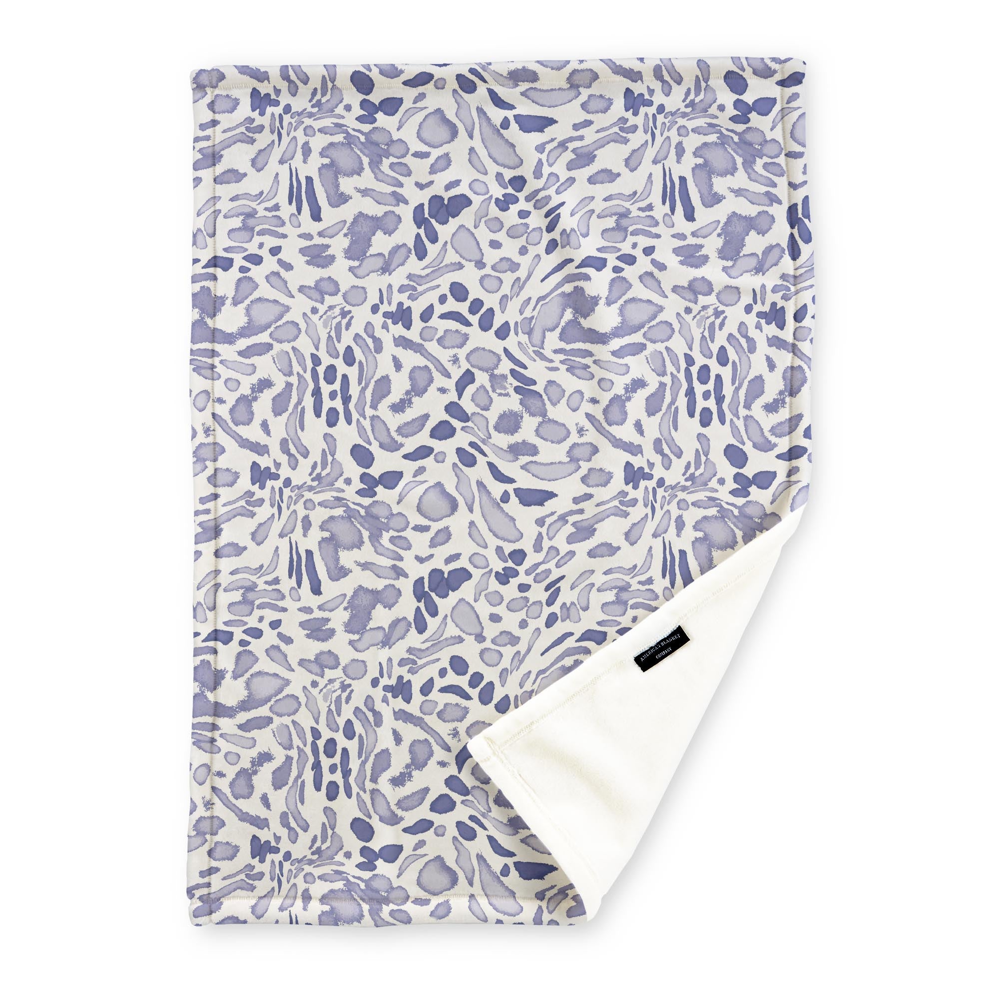 American Blanket Company - Luster Loft Fleece Blankets - Printed Fashion Fleece Throw Blankets - a Fleece blanket with a blue Leopard pattern on a white background.